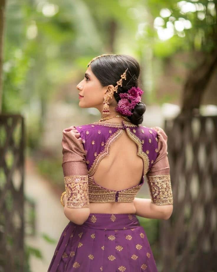 Back Zari Border Blouse Design 1