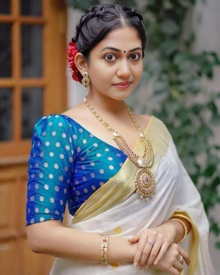 Blue Blouse Design for Kerala Saree3