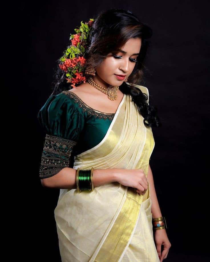Green Blouse Design for Kerala Saree1
