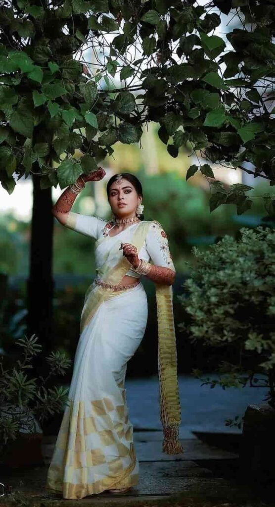 Kerala White Saree Blouse Designs1