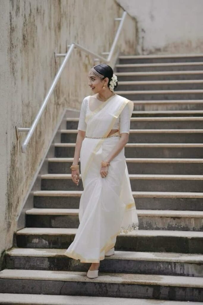 Kerala White Saree Blouse Designs2