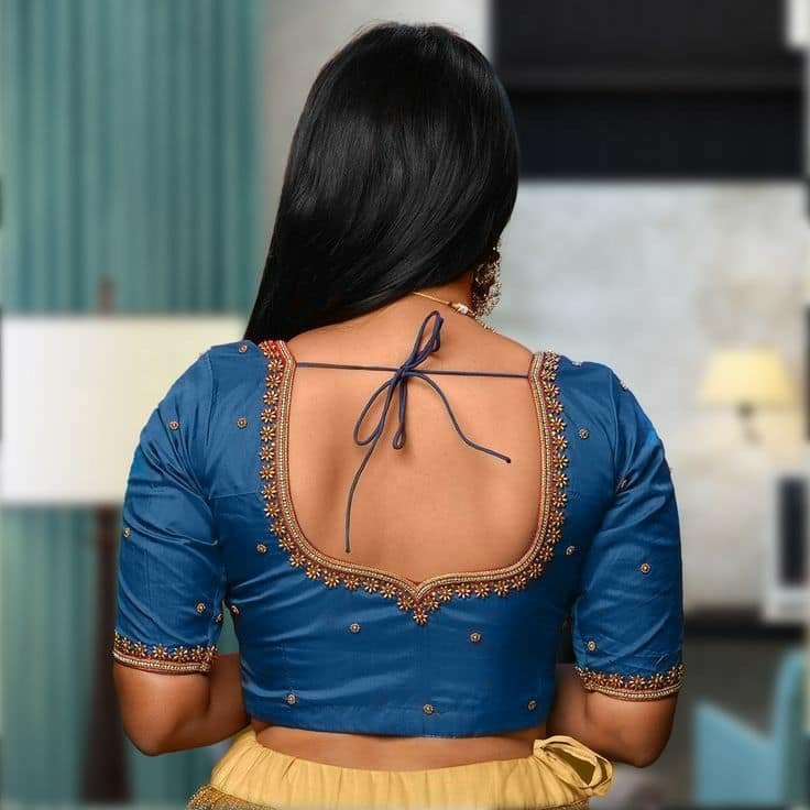 Simple Aari Design for Border Blouse