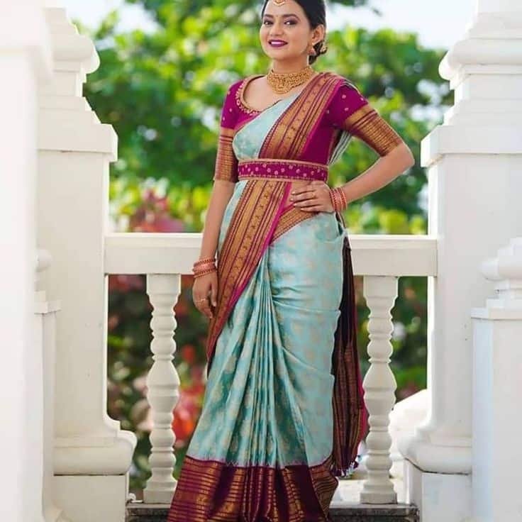 Stylish Border Blouse for Weddings