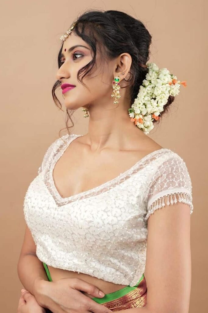 V neck blouse with net detailing