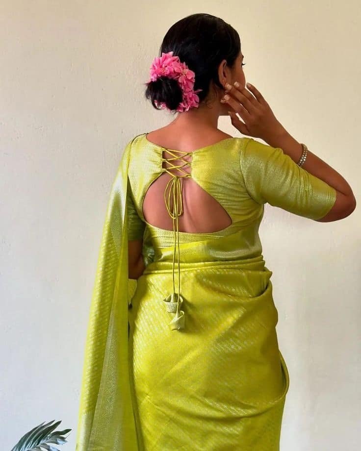 Latest Simple Blouse Back Neck Designs