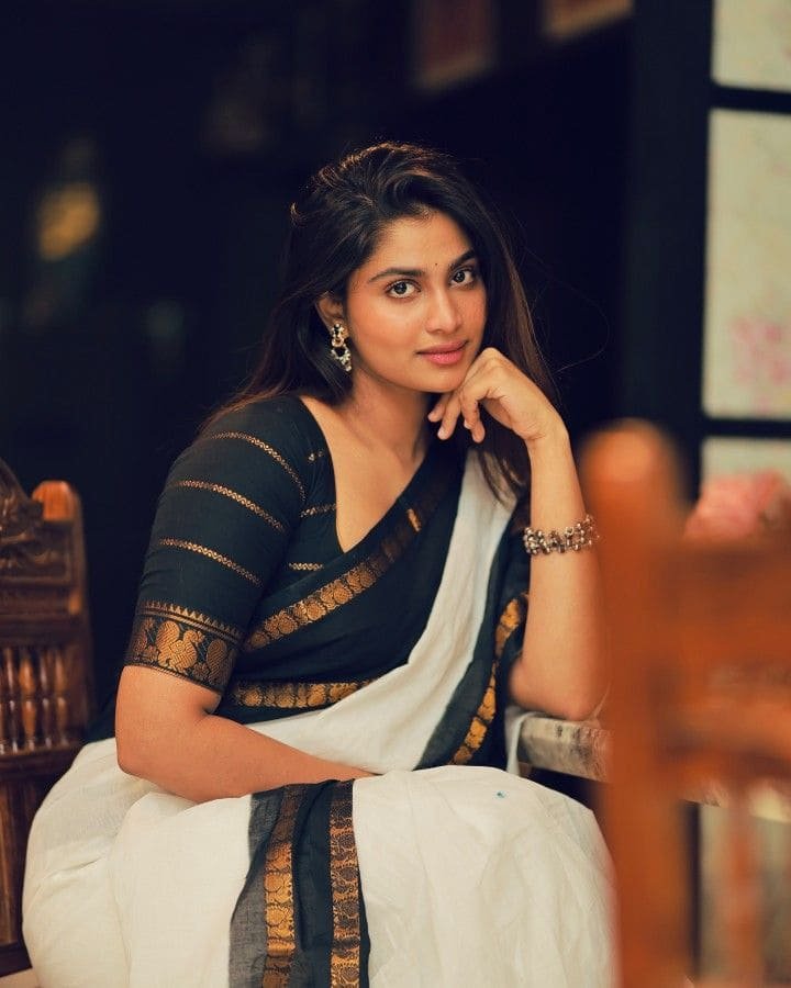 Handloom Blouse with Borders