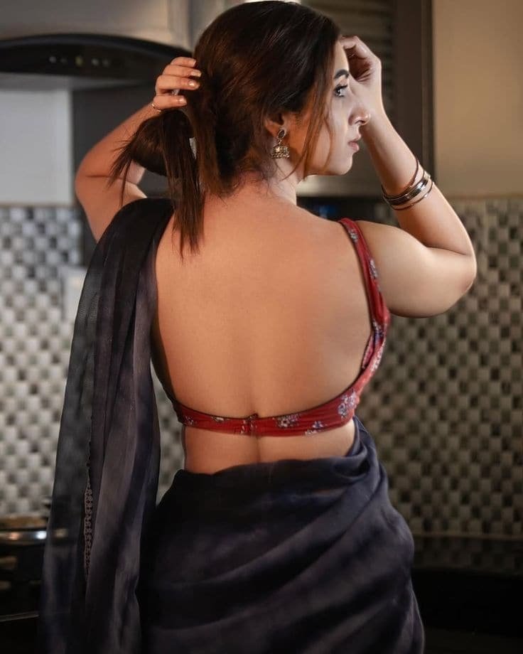 Deep Neck Full Back Blouse Design