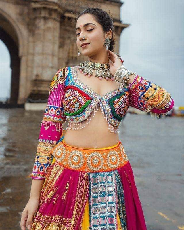 Stylish front blouse designs for Navratri