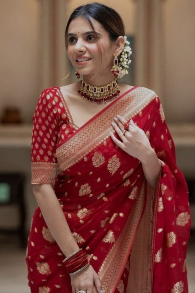 Bridal Blouse Design for Banarasi Saree