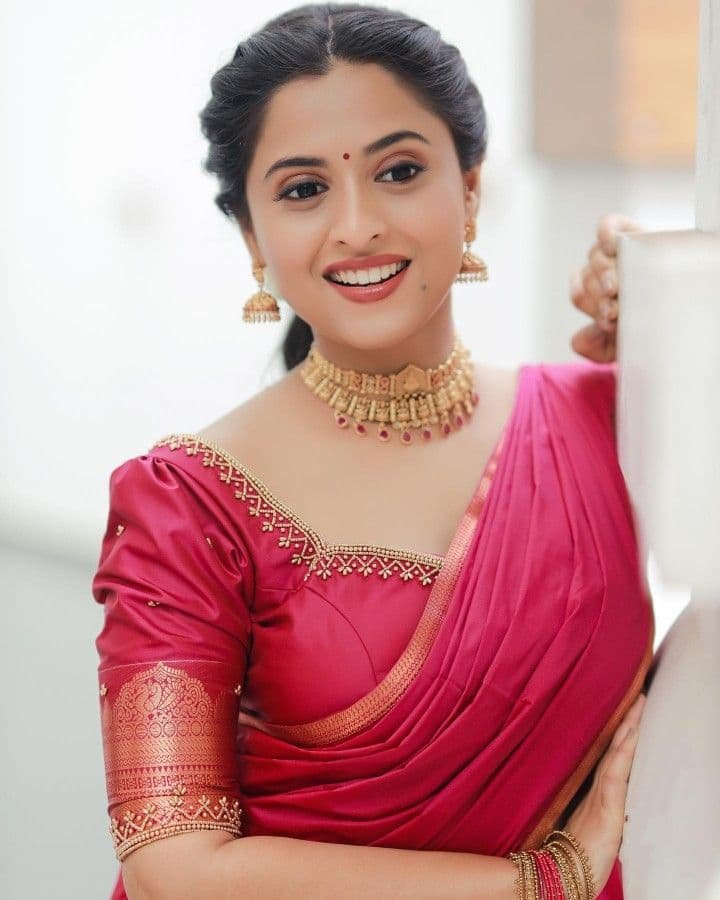 Simple Aari Work Blouse Design