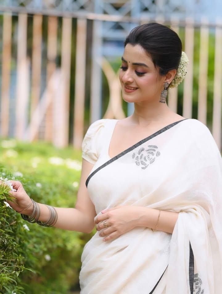 Simple White Blouse Design