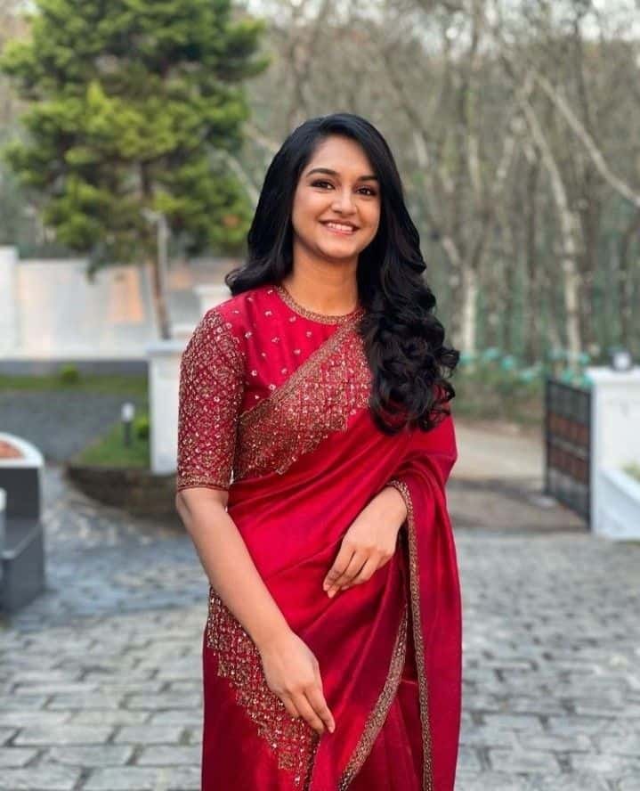 High Neck Front Blouse Designs for Elegant Style