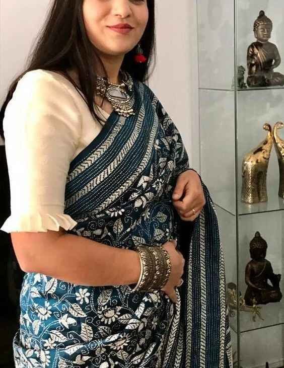 Simple Bell Sleeve Blouse Design for Daily Wear