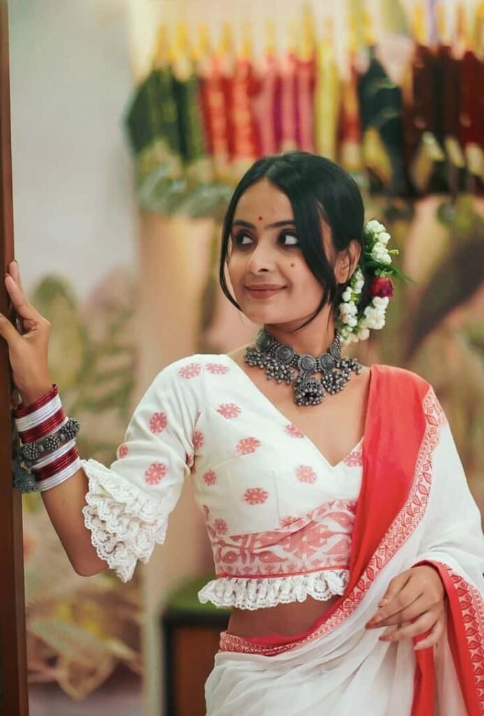 Elbow-Sleeve Puff Blouse