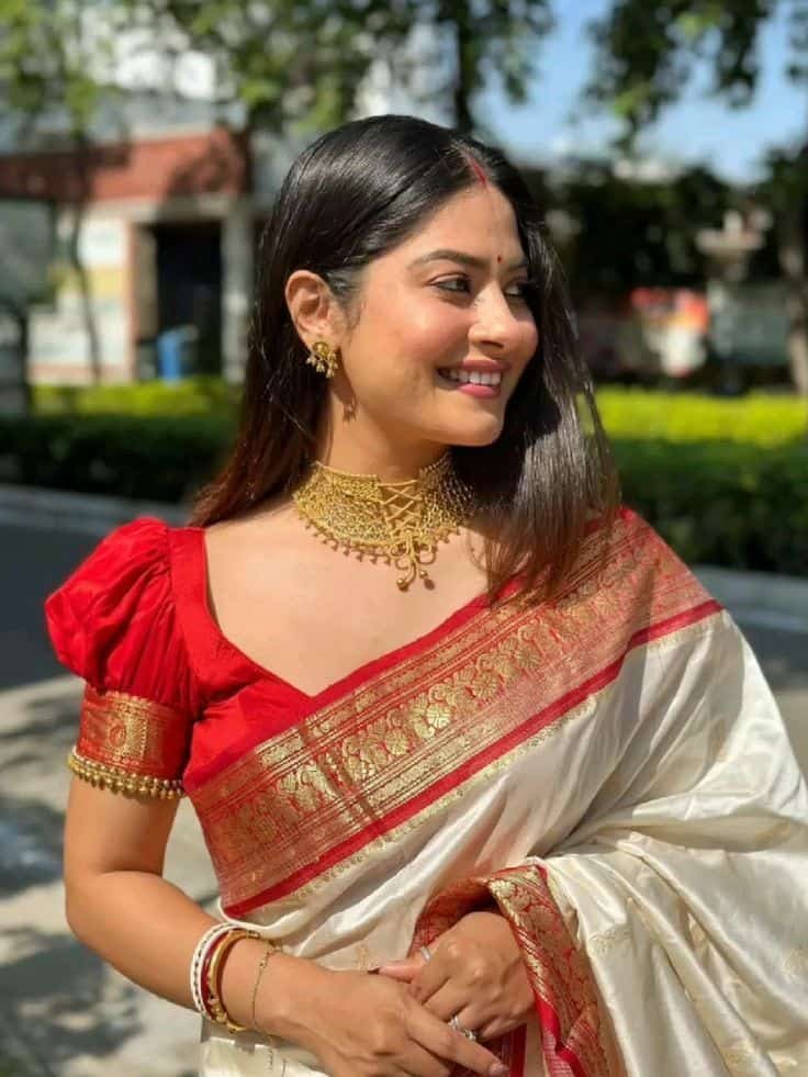 Stylish Bengali Blouse Designs for Wedding Look